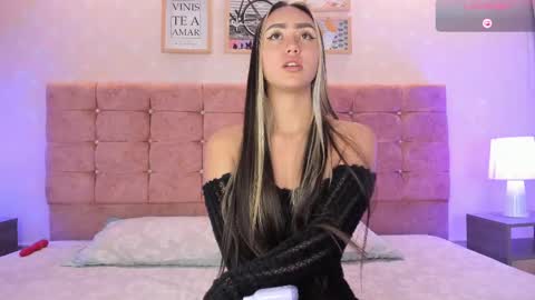 Snapshot of liaa_18 chatting on February 20, 5:44 am Liaa online show from February 20, 5:44 am