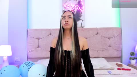 Snapshot of liaa_18 chatting on January 19, 3:50 am Liaa online show from January 19, 3:50 am