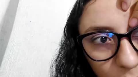   lia  online show from December 17, 5:29 am
