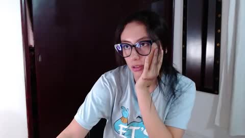   lia  online show from February 14, 5:19 am