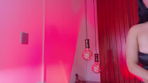 Lia cooper online show from December 4, 6:40 pm