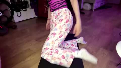 Lia online show from June 24, 2:13 pm