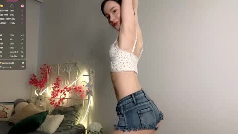 Lia  online show from May 7, 1:07 pm