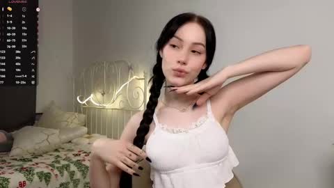 Snapshot of liaglamour chatting on March 10, 9:34 am Lia online show from March 10, 9:34 am