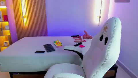 Liah online show from May 21, 8:26 pm