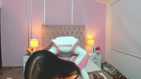 Snapshot of liahjhons chatting on March 10, 11:06 pm Liah online show from March 10, 11:06 pm