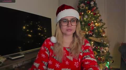 Snapshot of liahkimi chatting on December 22, 5:11 am Lia online show from December 22, 5:11 am