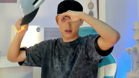 Liam online show from October 6, 9:54 pm