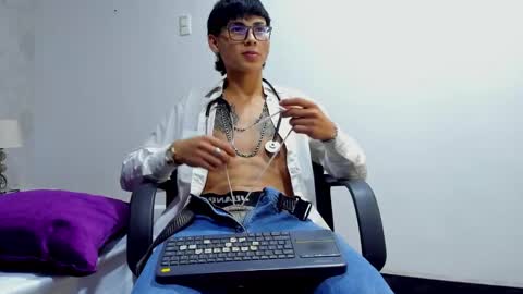 Liam Adamms online show from February 3, 8:24 pm