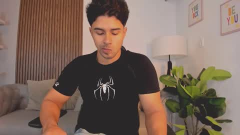 Liam Collins online show from October 7, 11:50 am