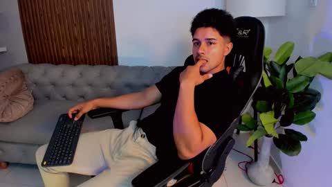 Liam Collins online show from September 25, 12:12 pm