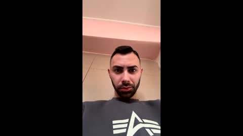 Snapshot of liam_daniel chatting on February 23, 9:11 am Liam online show from February 23, 9:11 am