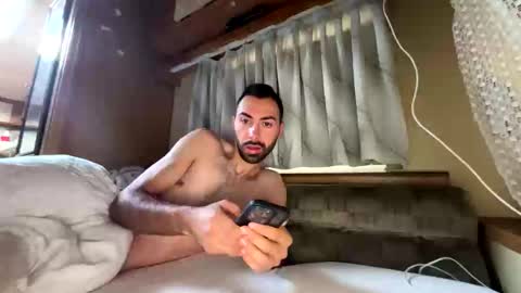 Snapshot of liam_daniel chatting on September 15, 8:16 am Liam online show from September 15, 8:16 am