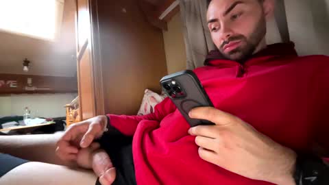 Snapshot of liam_daniel chatting on February 28, 12:09 pm Liam online show from February 28, 12:09 pm