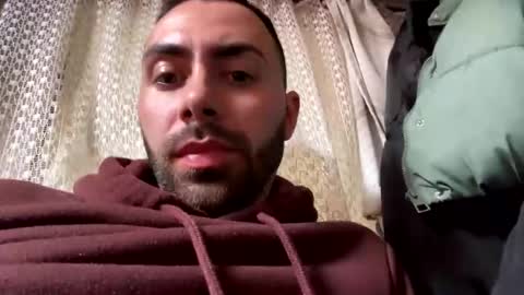 Snapshot of liam_daniel chatting on February 24, 1:10 pm Liam online show from February 24, 1:10 pm