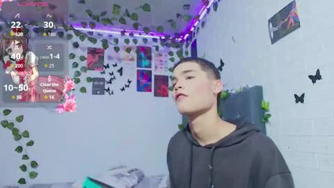 liam_honey18 online show from October 17, 12:42 pm