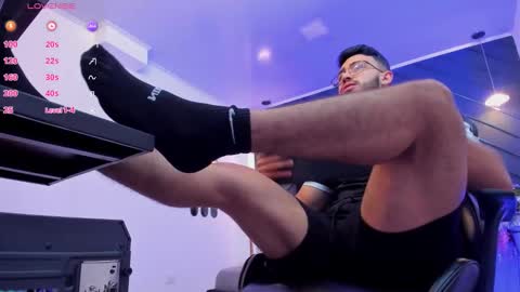 LIAM KLEIN online show from October 10, 11:49 am