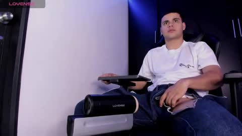 Liam online show from April 3, 5:25 am