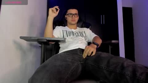 Liam online show from March 20, 1:10 am