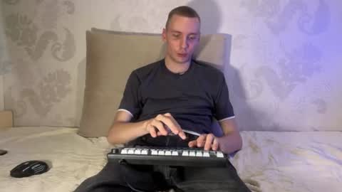 Liam Shadow online show from June 26, 12:54 pm