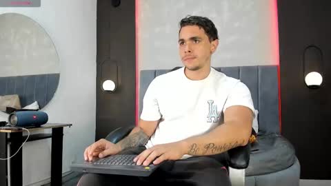 Liam online show from October 10, 10:36 pm