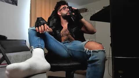 Liam online show from February 6, 8:07 am