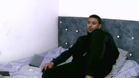 Liamandcloe01 online show from March 5, 2:12 pm