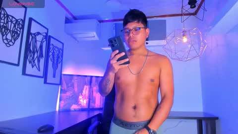 Liam Cruz online show from September 12, 11:18 pm