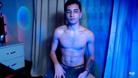 Liamjonness online show from October 18, 7:18 pm
