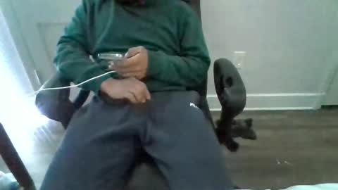 liamk121 online show from December 19, 3:46 am