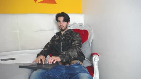 LiamLuxe online show from January 27, 3:39 pm