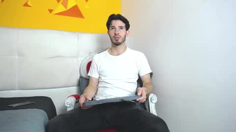 LiamLuxe online show from March 5, 2:34 pm