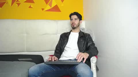 LiamLuxe online show from March 8, 1:03 pm