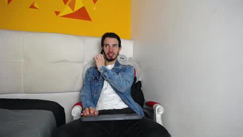 LiamLuxe online show from February 10, 12:50 pm