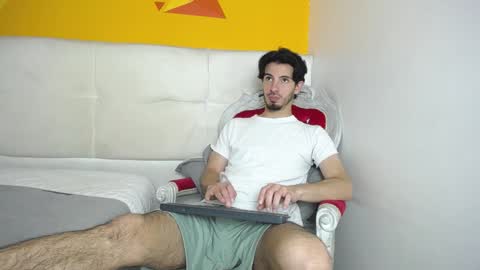 LiamLuxe online show from February 6, 12:48 pm