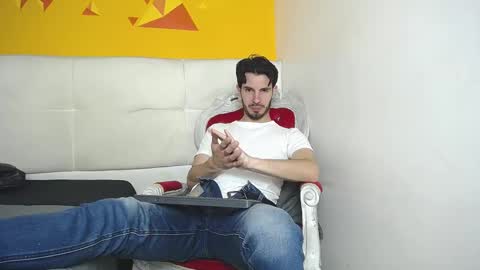 LiamLuxe online show from March 8, 4:06 pm