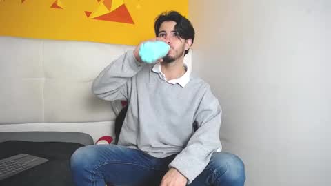 LiamLuxe online show from February 13, 1:05 pm