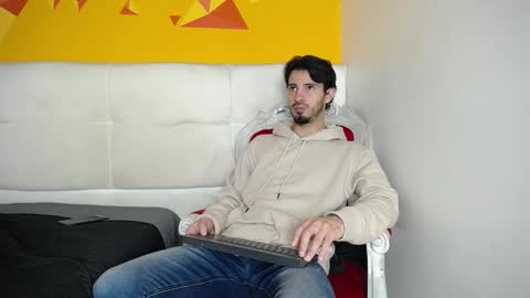 LiamLuxe online show from February 11, 12:36 pm