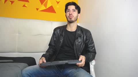 LiamLuxe online show from March 3, 12:39 pm