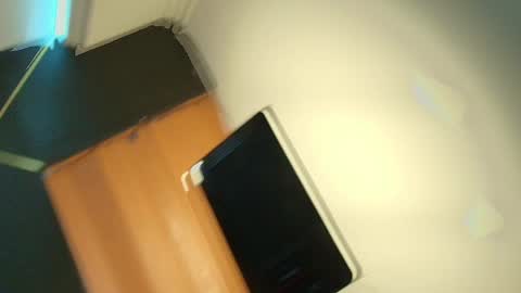 L I A M O N R O E online show from November 21, 2:48 pm