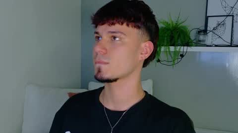 Liam Thunder online show from October 6, 7:31 pm