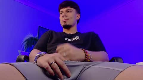 Liam Thunder online show from October 14, 8:12 pm