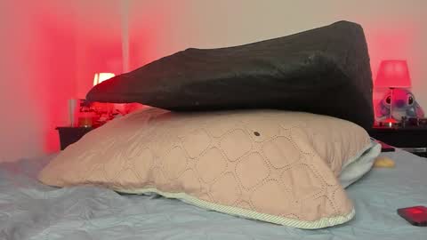 liamtrevor online show from November 16, 9:39 pm