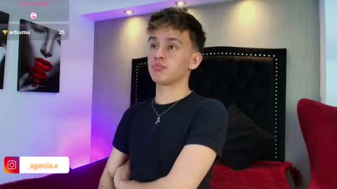 liam online show from November 30, 3:46 am