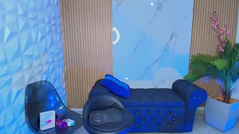 Snapshot of liamwoker chatting on September 10, 1:34 pm Liam online show from September 10, 1:34 pm