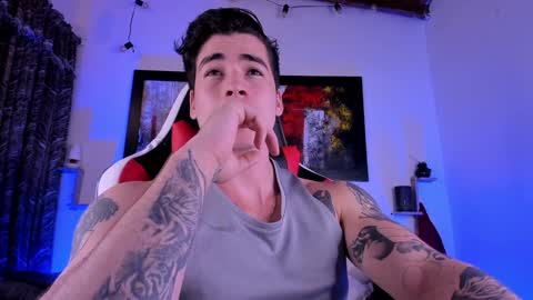 Snapshot of liamwyatt_ chatting on December 7, 3:09 am liamwyatt_ online show from December 7, 3:09 am