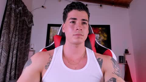 Snapshot of liamwyatt_ chatting on January 23, 4:52 am liamwyatt_ online show from January 23, 4:52 am