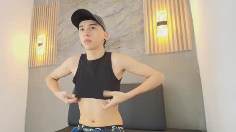 lian_cameron online show from January 19, 3:38 am