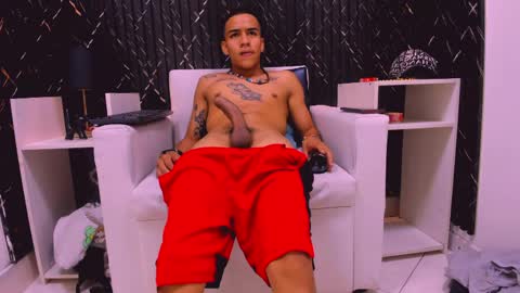 Lian Jacob online show from April 16, 9:39 pm