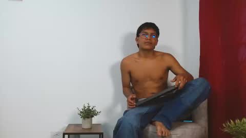 Snapshot of lian_wood chatting on September 10, 1:12 pm lian_wood online show from September 10, 1:12 pm